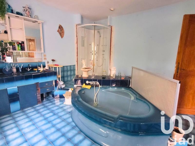 Maison - 200 m² - 7 pièces