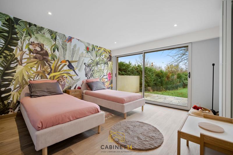 Maison - 328 m² - 8 pièces