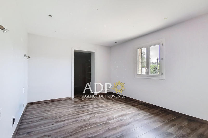 Appartement - 93 m² - 3 pièces