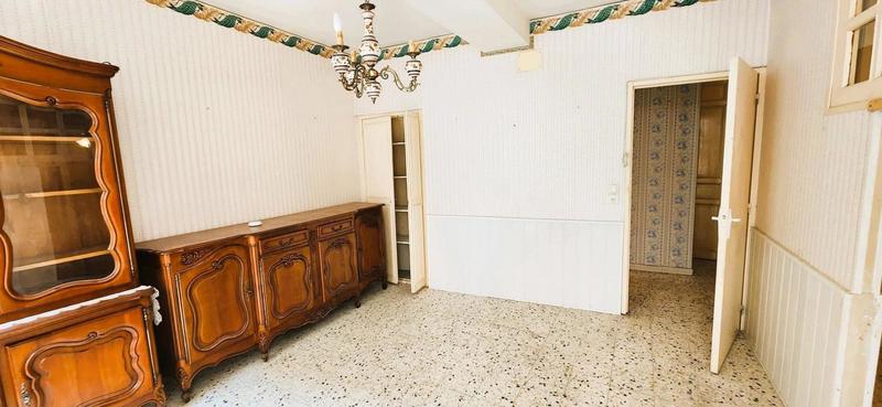 Maison - 255 m² - 9 pièces