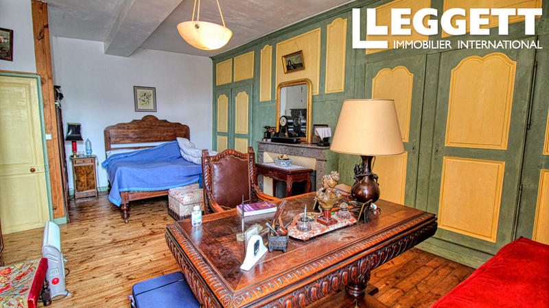 Demeure - 275 m² - 8 pièces