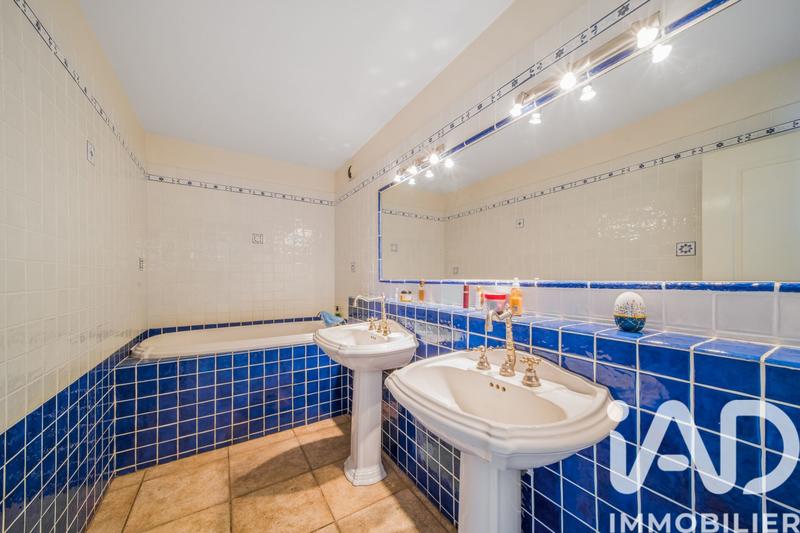 Duplex - 197 m² - 5 pièces