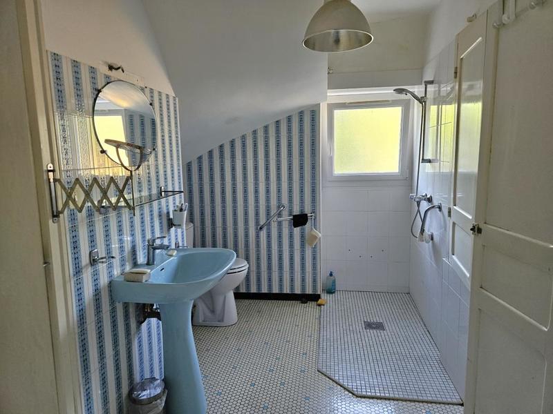 Maison - 229 m² - 8 pièces