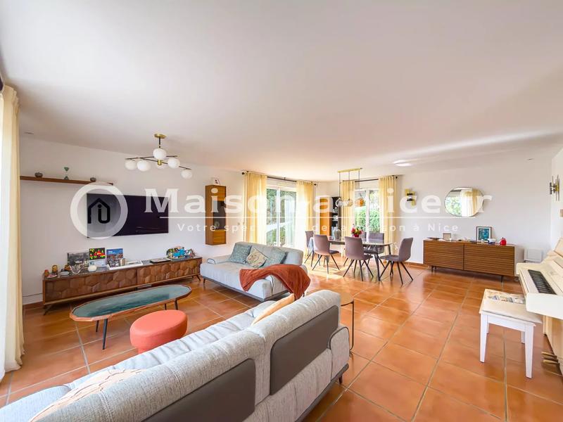 Maison - 147 m² - 5 pièces