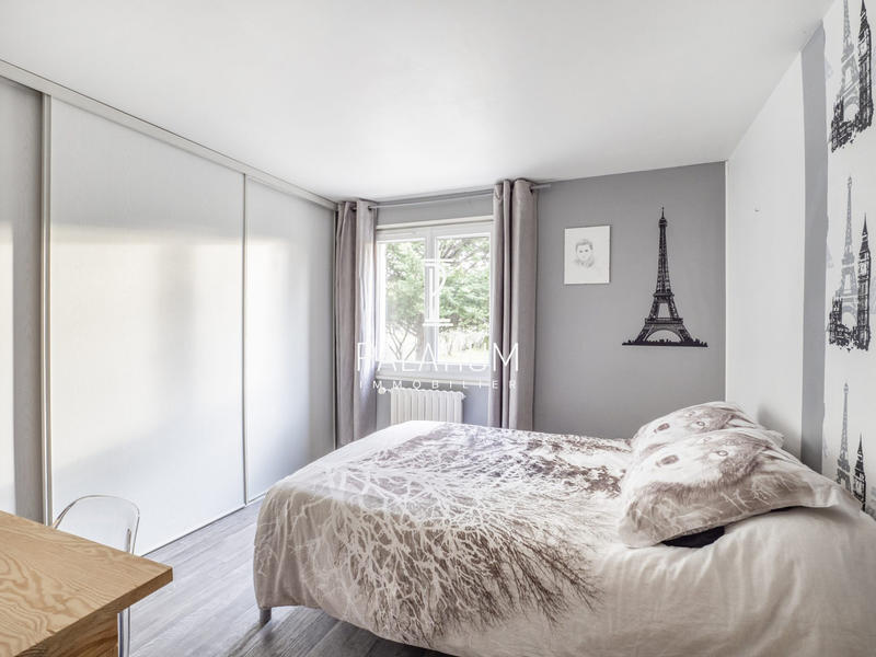 Maison - 236 m² - 7 pièces