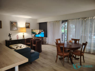 Appartement - 81 m² - 3 pièces