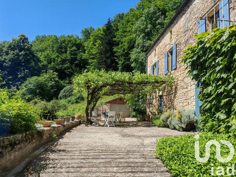 Maison - 143 m² - 6 pièces