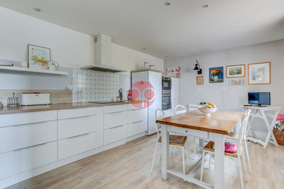 Maison - 196 m² - 7 pièces