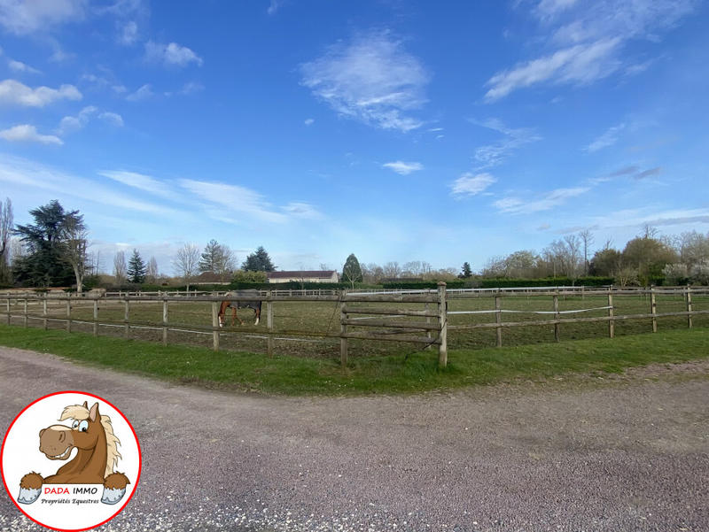 Maison - 547 m² - 12 pièces