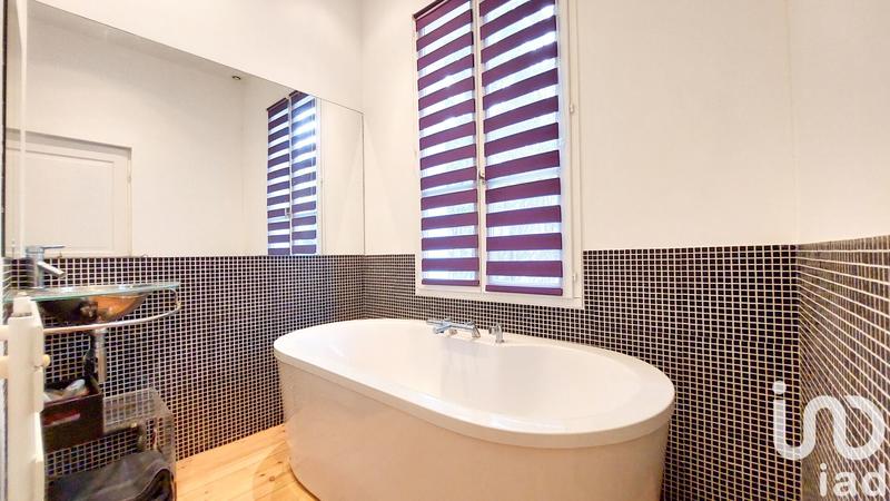 Maison - 211 m² - 7 pièces