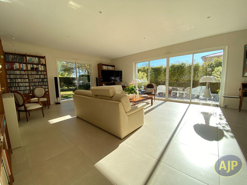 Maison - 176 m² - 5 pièces