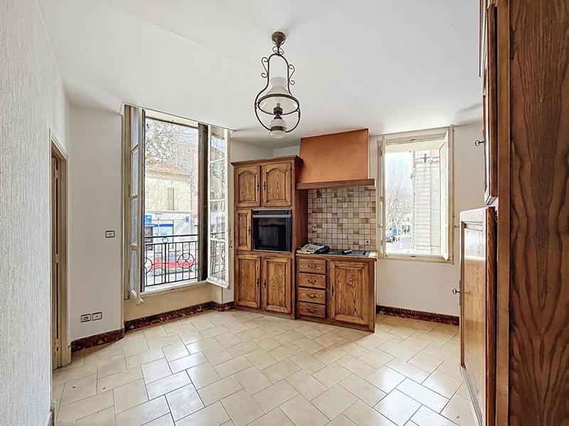 Immeuble - 240 m² - 10 pièces