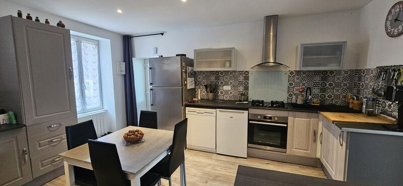 Maison - 102 m² - 4 pièces