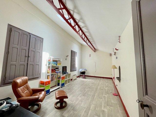 Maison - 500 m² - 5 pièces