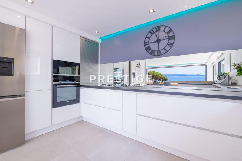 Maison - 271 m² - 6 pièces