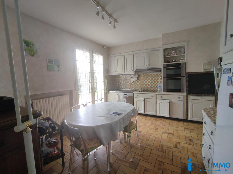 Maison traditionnelle - 195 m² - 10 pièces