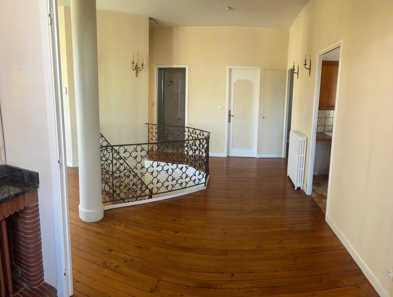 Maison - 198 m² - 6 pièces