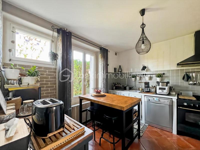 Maison traditionnelle - 153 m² - 6 pièces