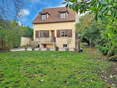 Maison - 107 m² - 7 pièces