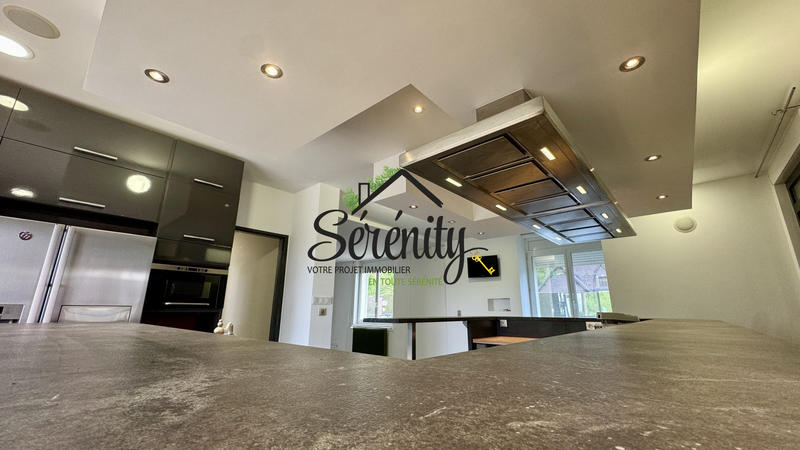 Maison - 169 m² - 8 pièces