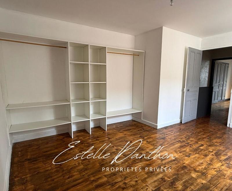 Maison - 140 m² - 8 pièces