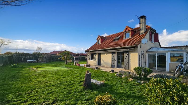 Maison - 103 m² - 4 pièces