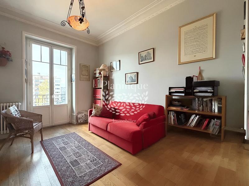 Appartement - 75 m² - 3 pièces