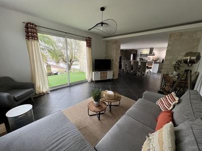 Maison traditionnelle - 119 m² - 4 pièces