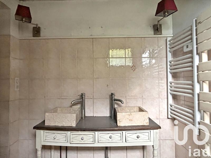 Maison - 239 m² - 9 pièces