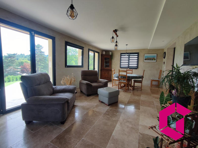 Maison contemporaine - 225 m² - 8 pièces