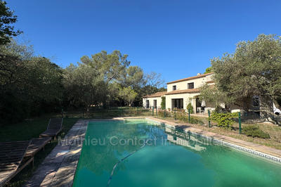 Villa - 190 m² - 6 pièces