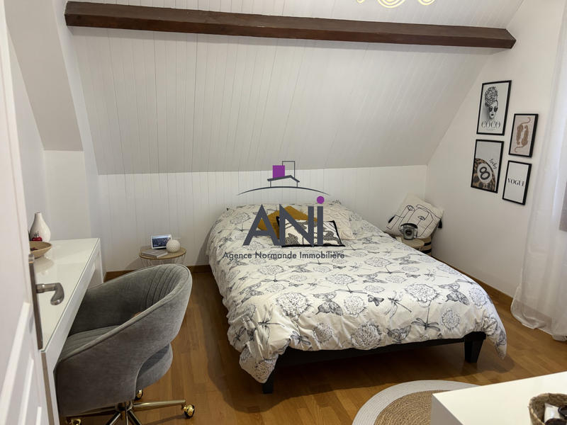 Maison - 204 m² - 7 pièces