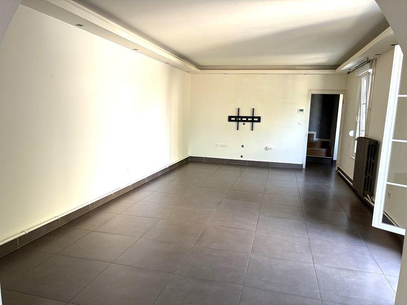 Maison - 95 m² - 4 pièces