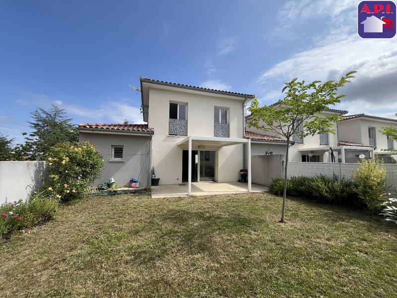 Maison - 95 m² - 4 pièces