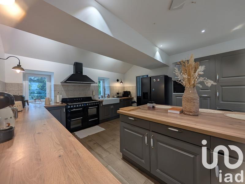 Maison - 286 m² - 10 pièces