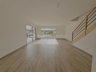 Maison - 122 m² - 5 pièces