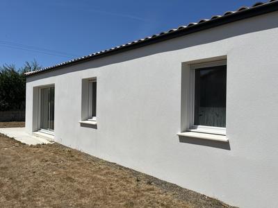 Maison - 90 m² - 5 pièces