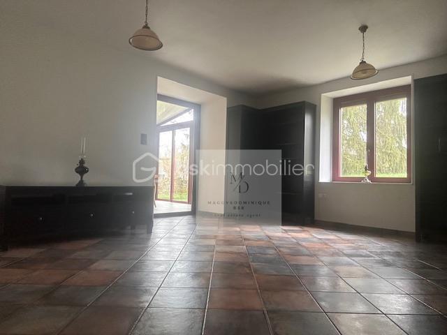 Maison de village - 189 m² - 9 pièces