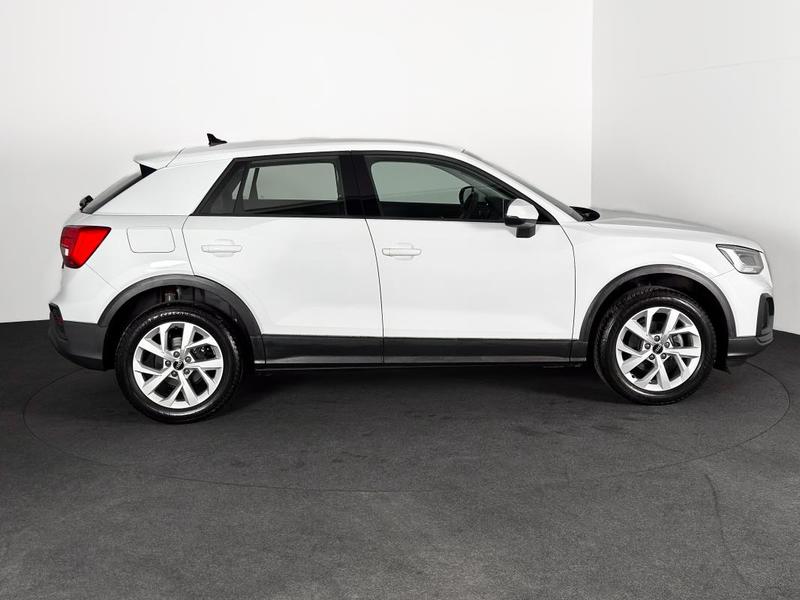 Audi Q2 30 Tfsi 110ch Ja17p Sieges Chauff Camera Grand Gps Regul Full Led Jukebox Clim 110 Ch 1°Main