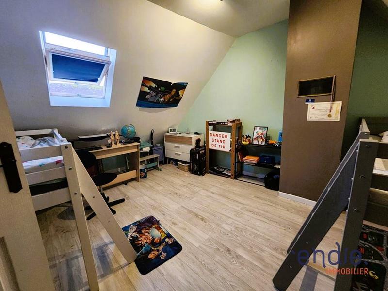 Maison - 230 m² - 12 pièces