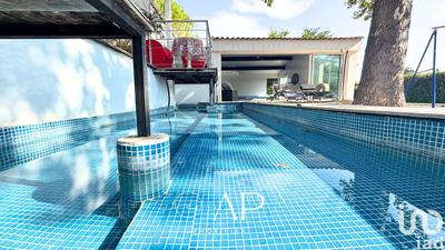 Maison - 223 m² - 5 pièces