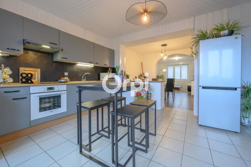 Maison - 94 m² - 4 pièces