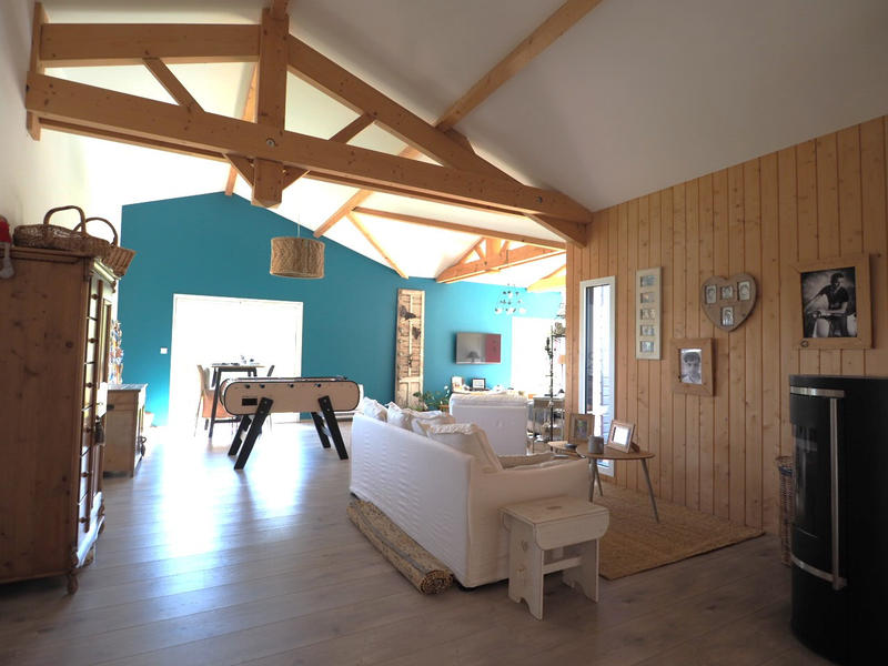 Maison - 232 m² - 8 pièces