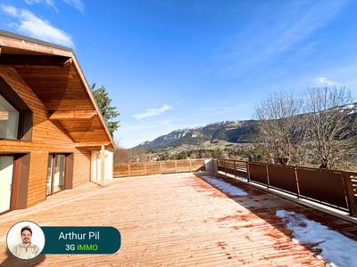 Appartement - 109 m² - 4 pièces