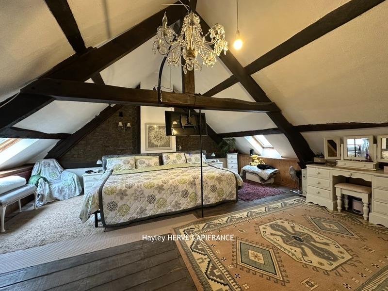 Maison en pierre - 170 m² - 6 pièces