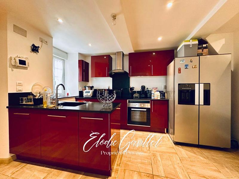 Maison - 95 m² - 5 pièces