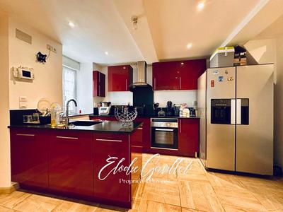 Maison - 95 m² - 5 pièces