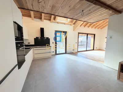 Duplex - 103 m² - 4 pièces