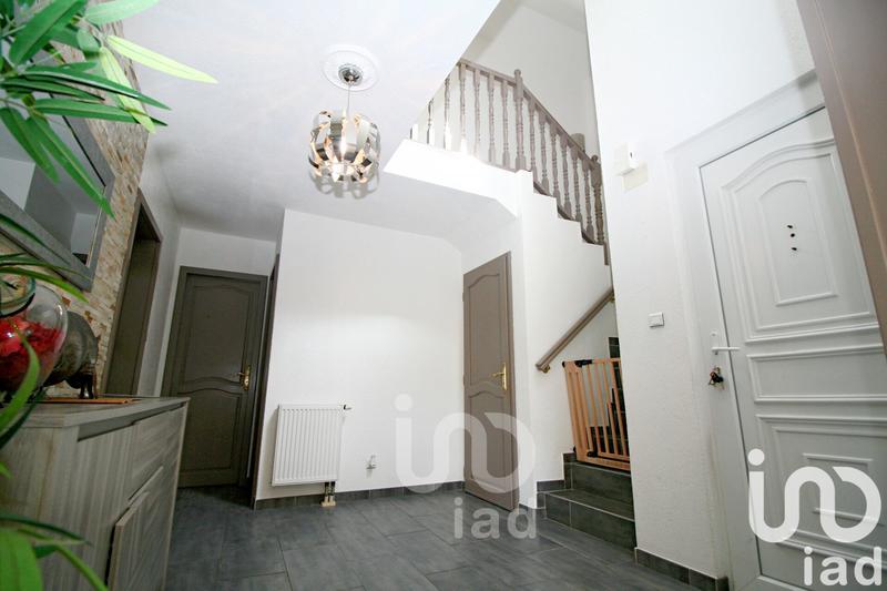 Maison - 230 m² - 5 pièces