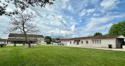 Maison - 263 m² - 11 pièces